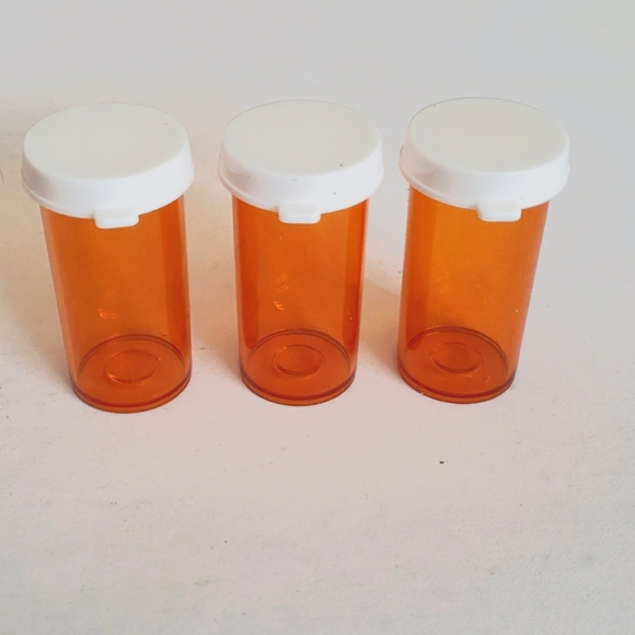 COACH PILL CASE - Picture 9 of 9